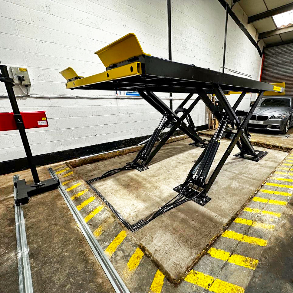 SUN One-Person Test Lane Scissor Lift Package
